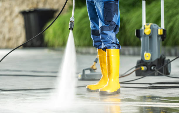 Best Garage Pressure Washing  in Quakertown, PA